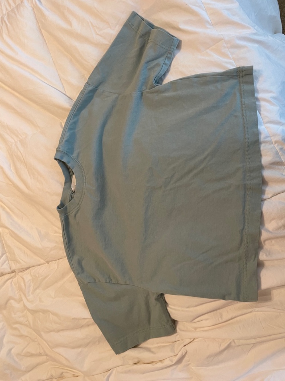 H&M Light Sage Green Crewneck Cropped Tee
